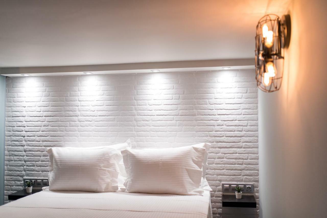 Oinoelia Luxury Suites & Residence โปตอส ภายนอก รูปภาพ