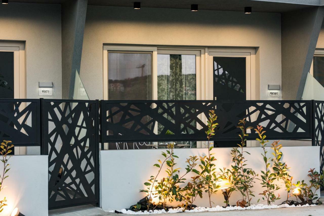 Oinoelia Luxury Suites & Residence โปตอส ภายนอก รูปภาพ