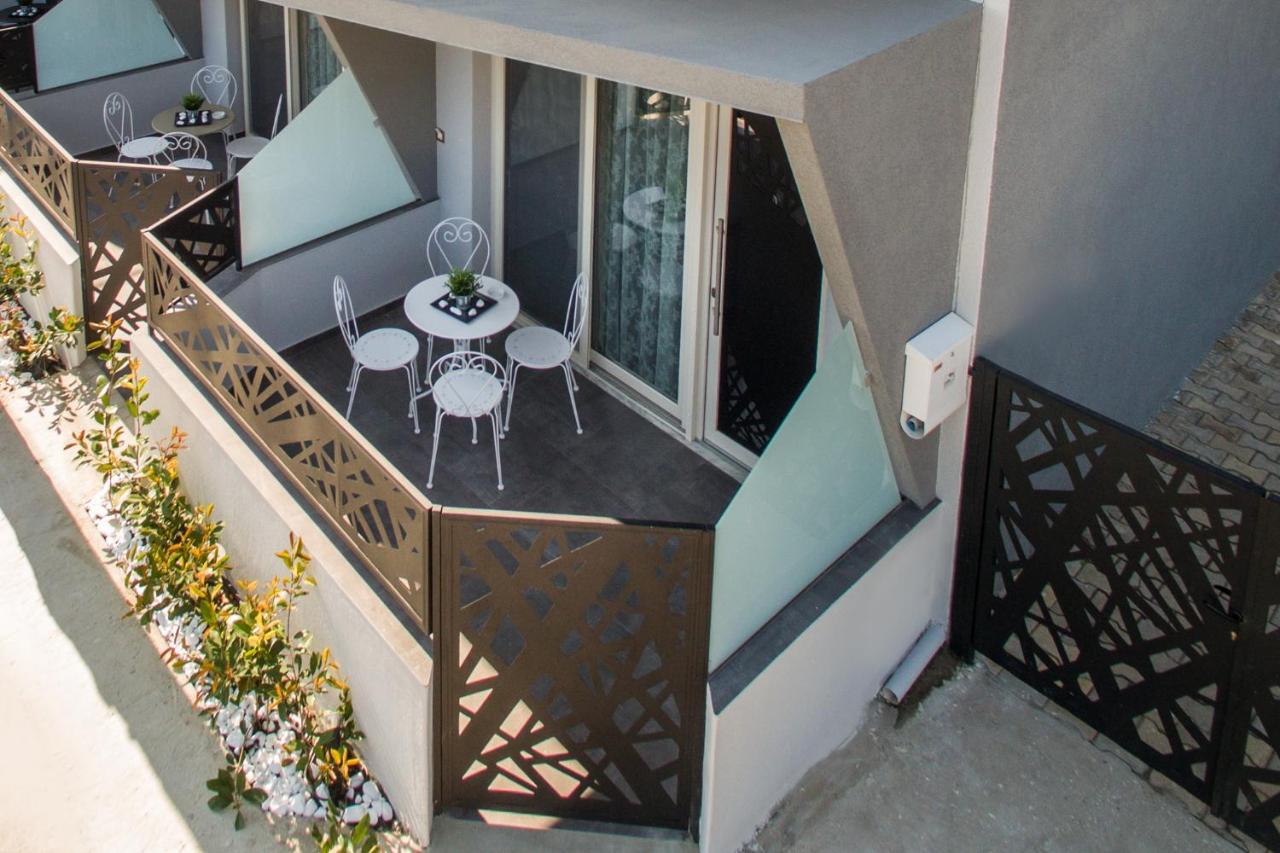 Oinoelia Luxury Suites & Residence โปตอส ภายนอก รูปภาพ